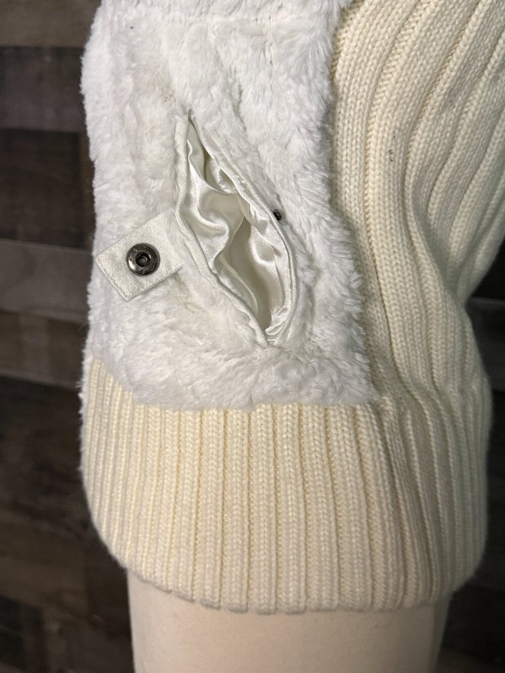 Powder River Outfitters faux fur vest small glam rhinestones western winter - Picture 5 of 11